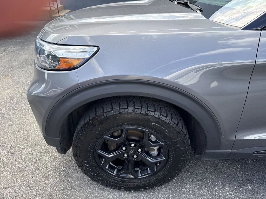 Used 2023 Carbonized Gray Metallic Ford Timberline image 9