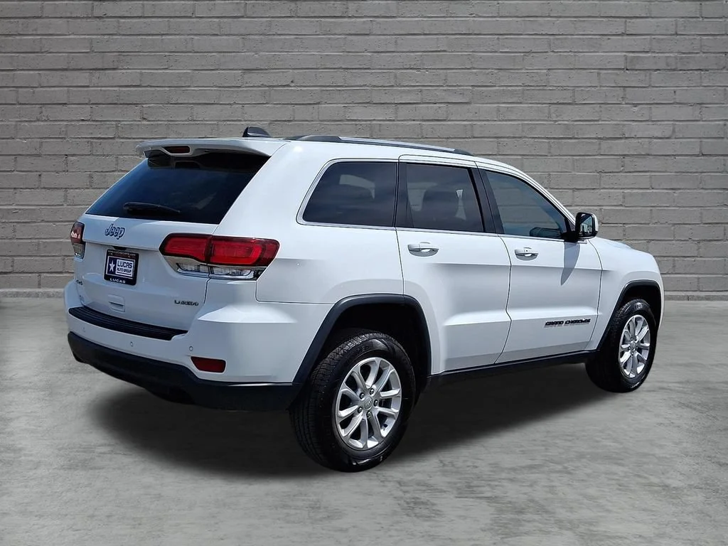 Used 2021 Bright White Clearcoat Jeep Laredo E image 12