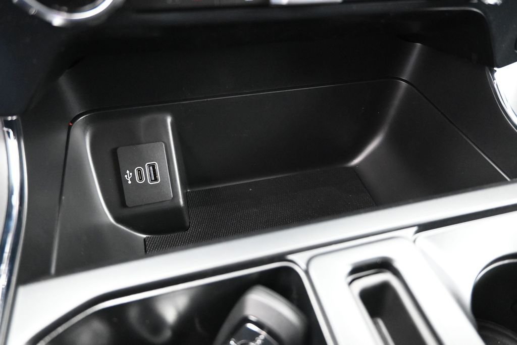 New 2026 Oxford White Ford XLT image 17