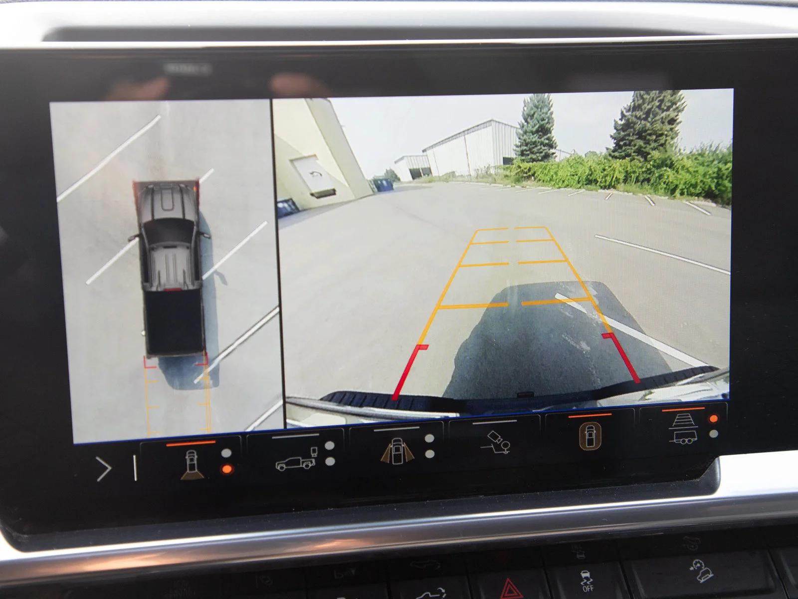 Used 2024 Volcanic Red Tintcoat GMC SLT image 30