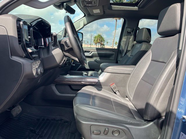 Used 2025 Lakeshore Blue Metallic Chevrolet LTZ image 13