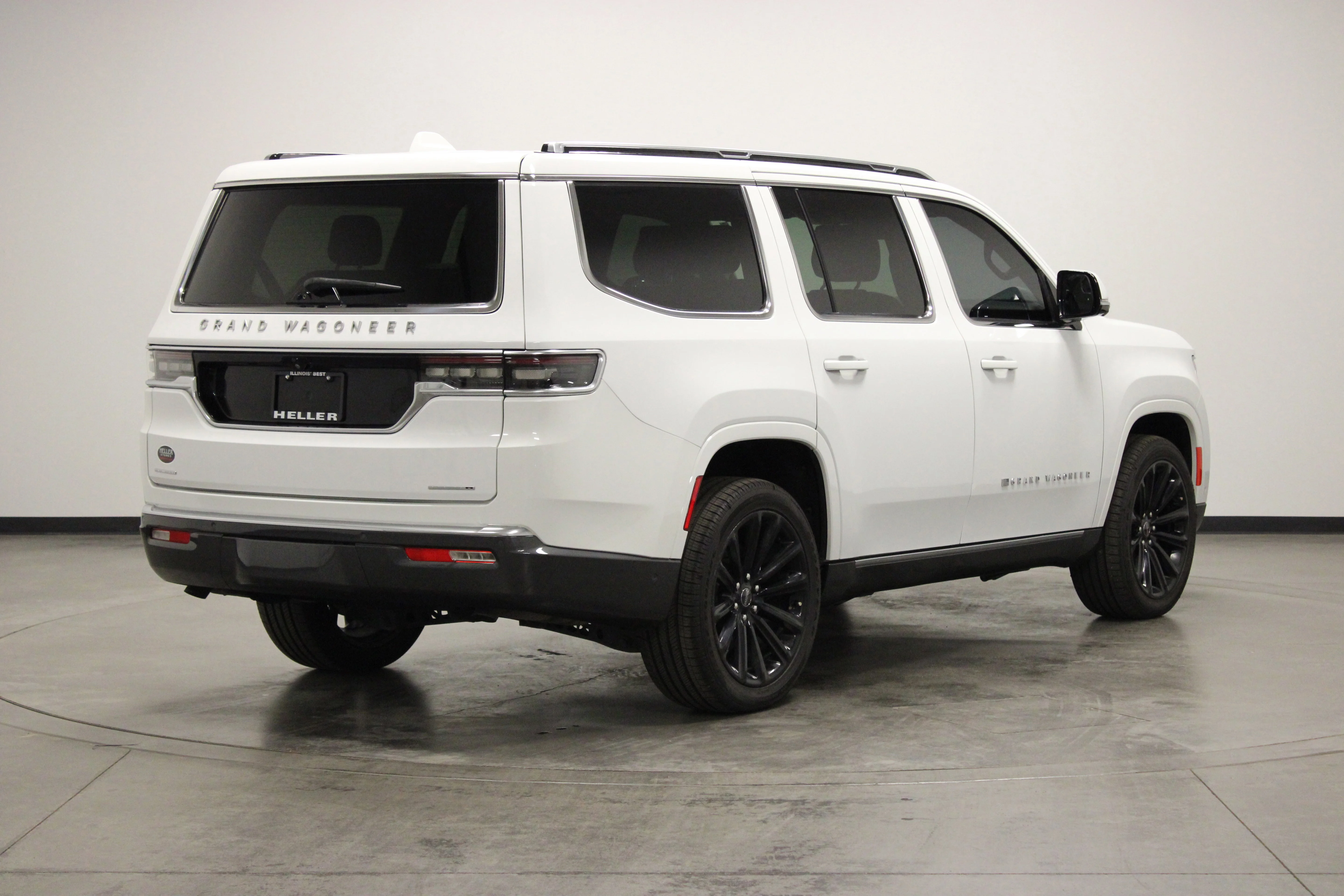 Used 2022 Bright White Clearcoat Jeep Series II image 8