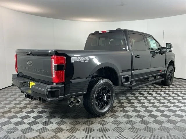 New 2026 Agate Black Ford XLT image 4