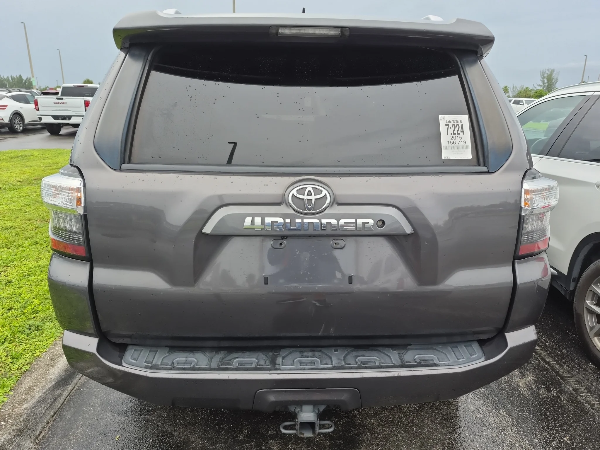Used 2015 Magnetic Gray Metallic Toyota SR5 Premium image 3