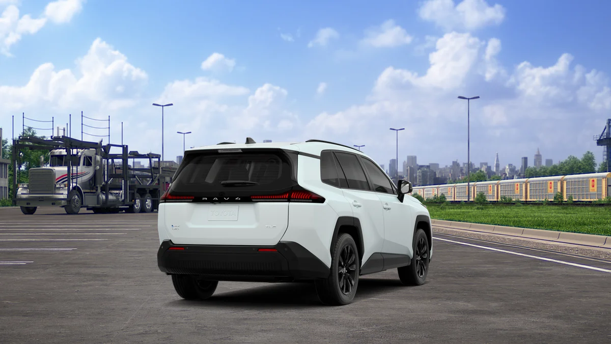 New 2026 Wind Chill Pearl Toyota XLE Premium image 9