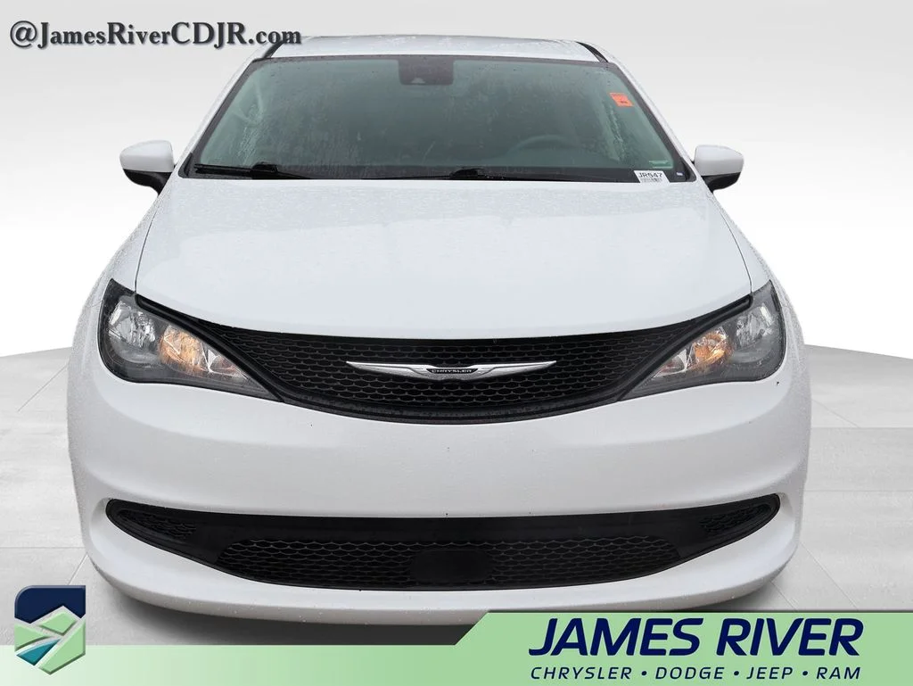 Used 2023 White Chrysler LX image 7