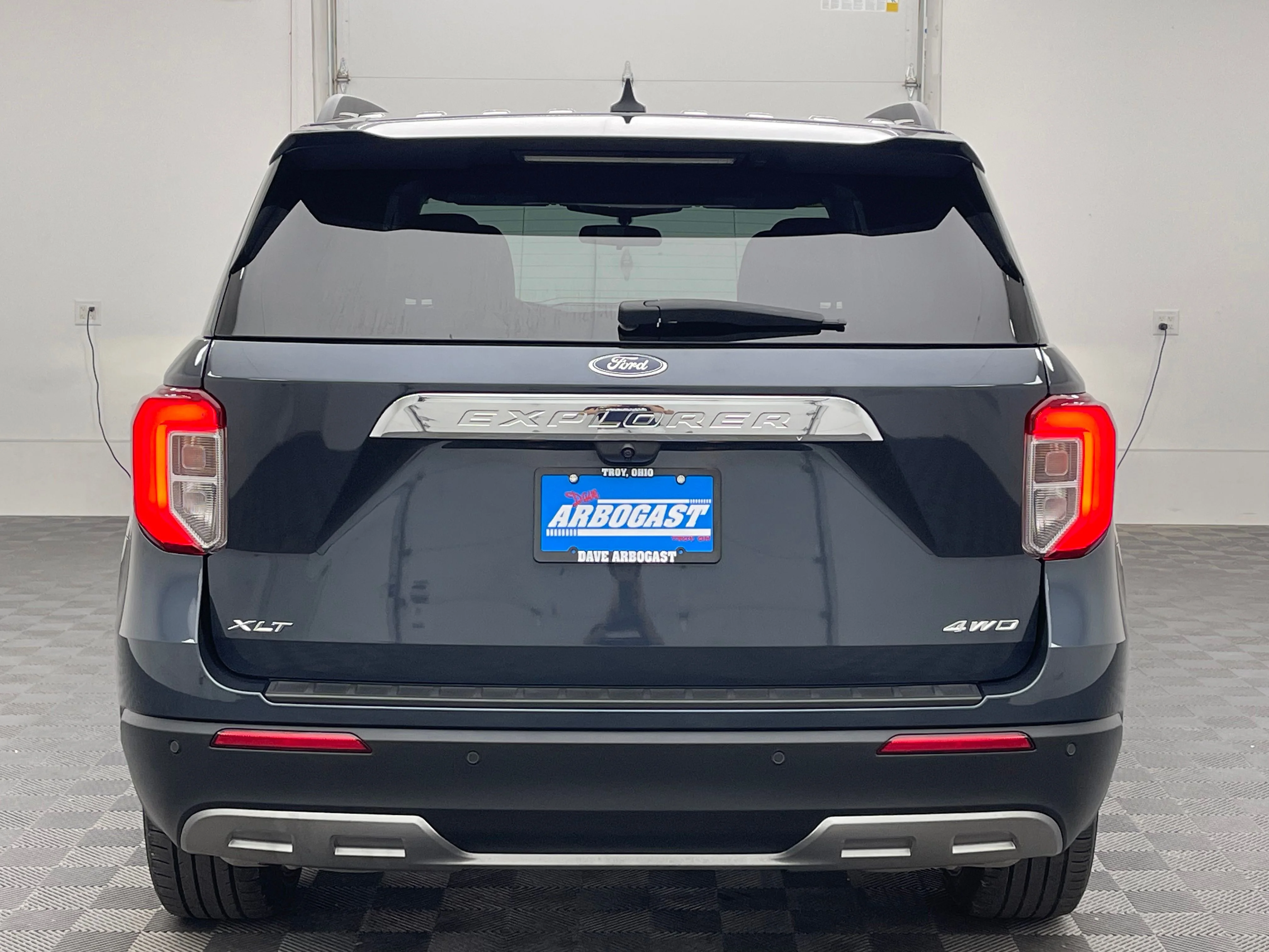Used 2023 Stone Blue Metallic Ford XLT image 8