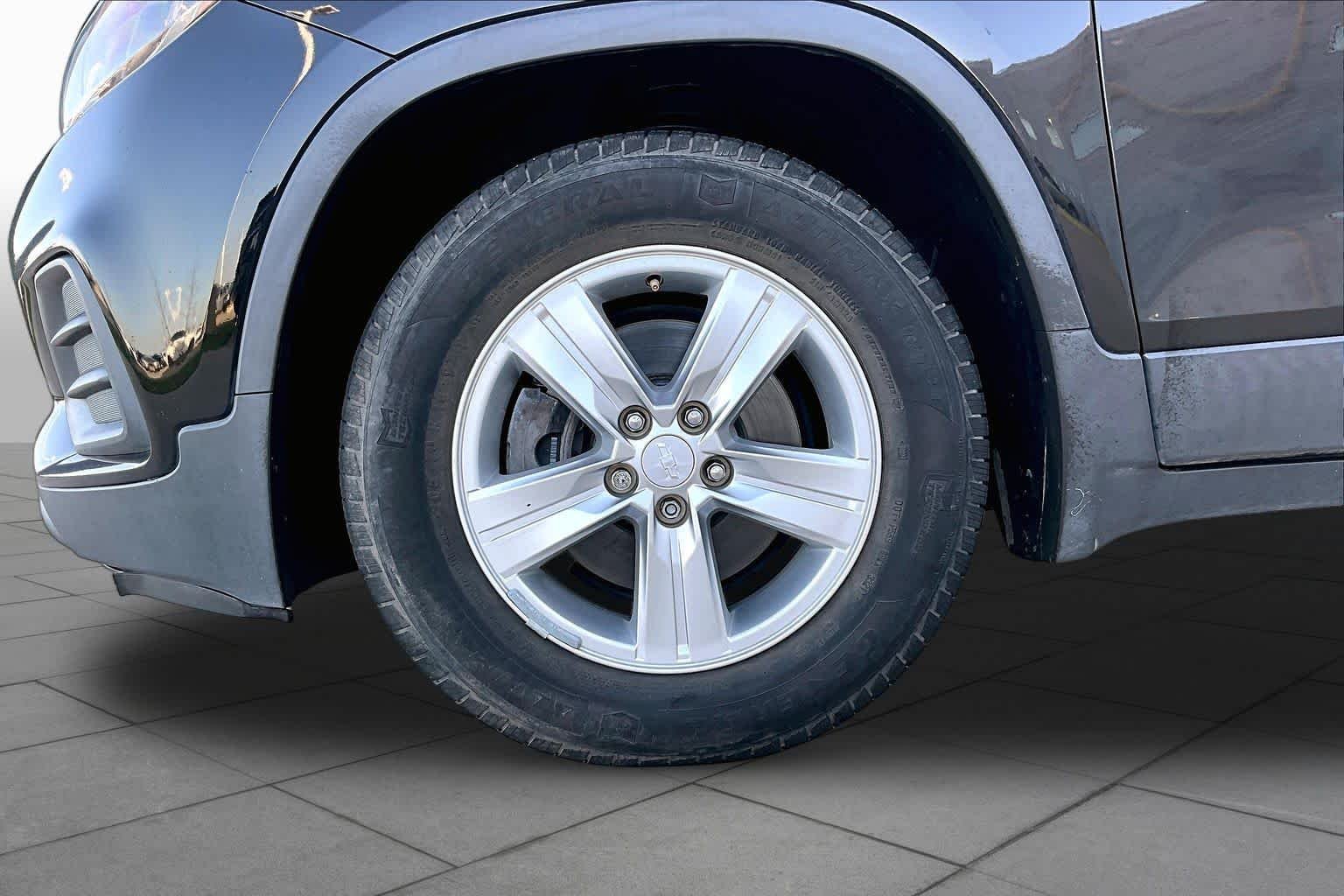 Used 2019 Mosaic Black Metallic Chevrolet LS image 11