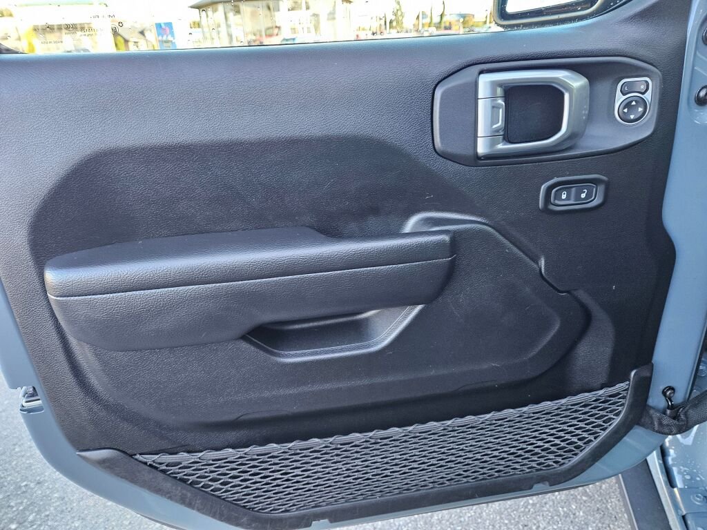 Used 2024 Anvil Clear Coat Jeep Sport S 4xe image 20