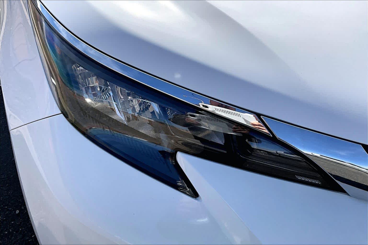 2025 Toyota Sienna LE - Photo 24