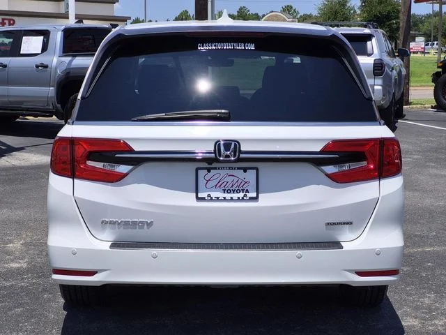 Used 2023 Platinum White Pearl Honda Touring image 5