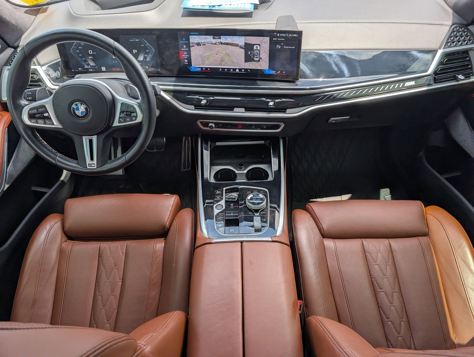 Used 2025 Alpine White BMW M60i image 5