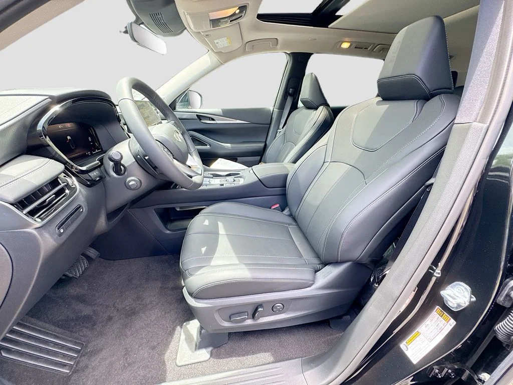 New 2027 MINERAL BLACK INFINITI Luxe FWD image 22