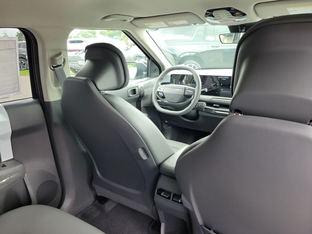 New 2027 Interstellar Gray Kia Wind image 13