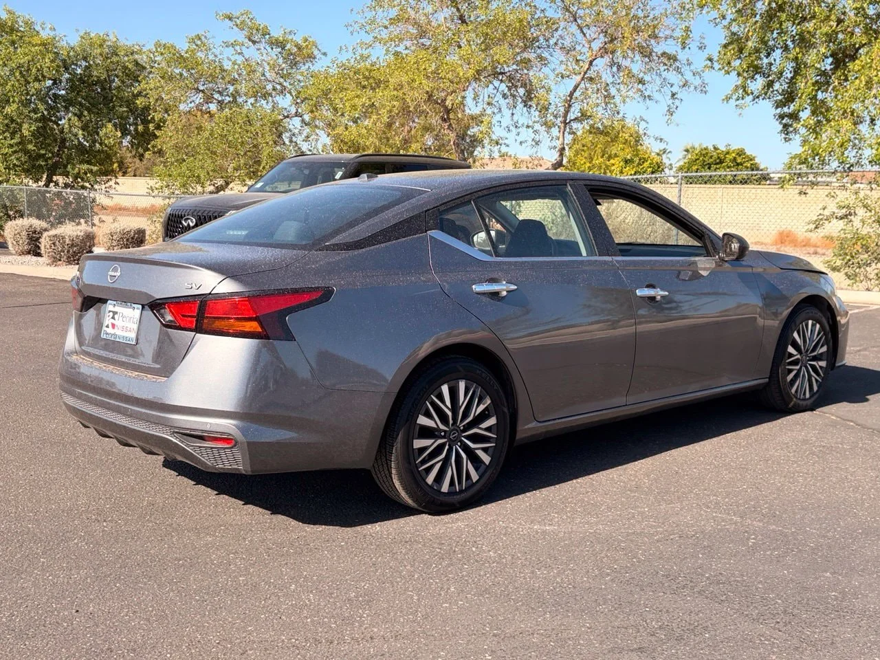 Used 2024 Gun Metallic Nissan 2.5 SV image 7