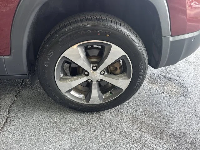 Used 2019 Red Jeep Limited image 34