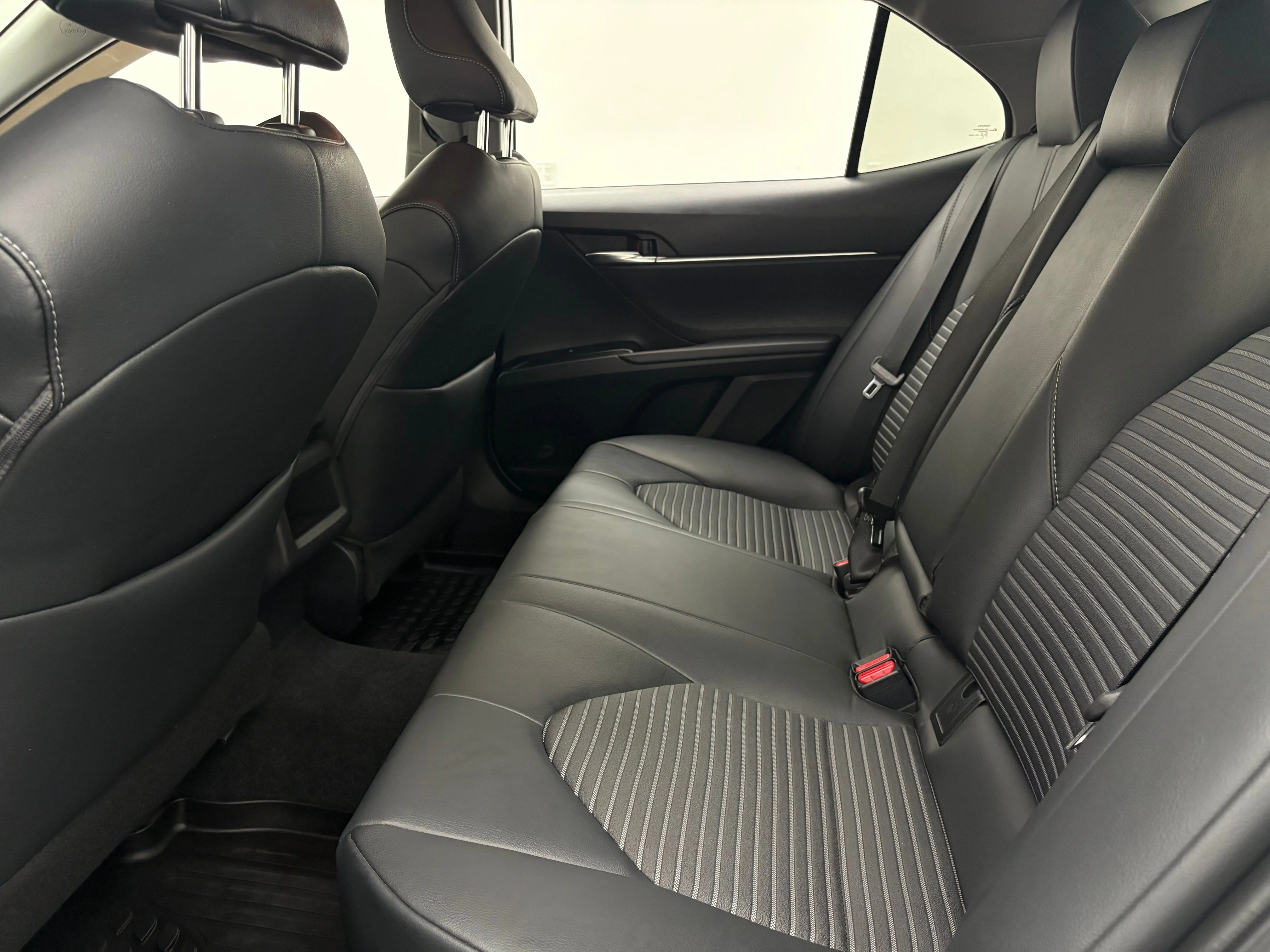 Used 2019 Celestial Silver Metallic Toyota SE image 36