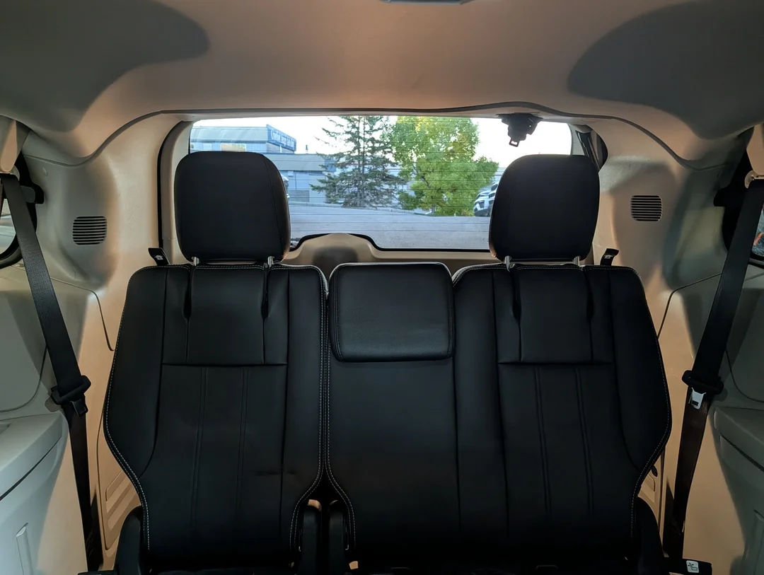 Used 2019 Black Dodge Crew Plus - - FWD - 3.6L V6 - Power Sliding Doors - Power Liftgate - Leather Seat & More! image 29