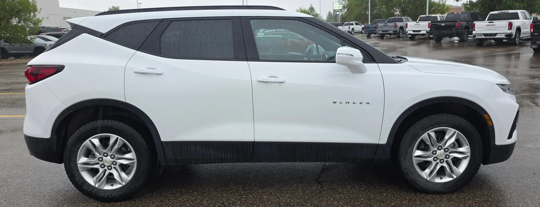 Used 2020 White Chevrolet LT AWD image 6