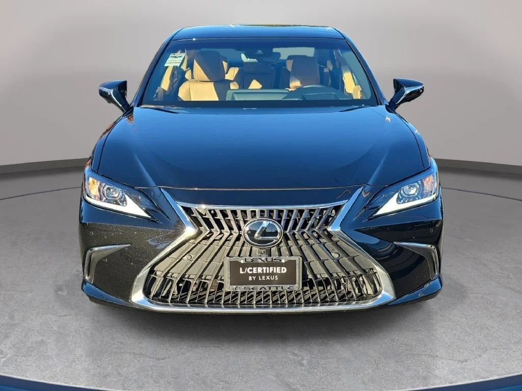 Used 2024 Black Lexus 350 Luxury image 3