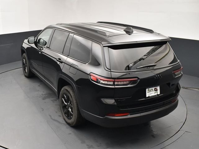 Used 2024 Black Jeep Altitude X image 16