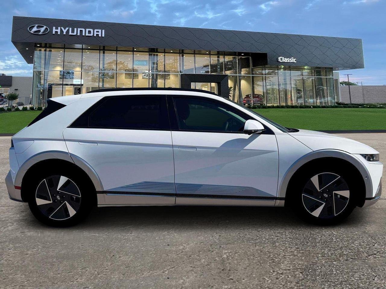 New 2026 Atlas White Hyundai Limited image 9
