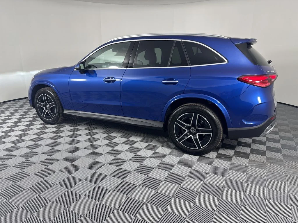 New 2026 Blue Mercedes-Benz GLC 300 image 12