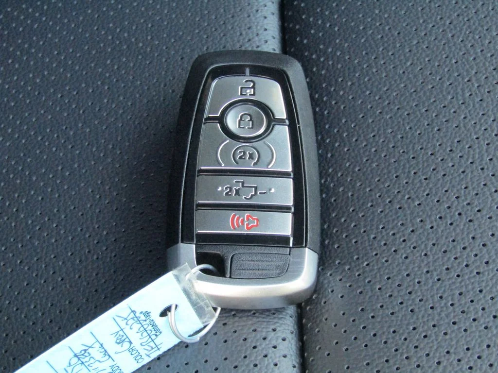 New 2026 Carbonized Gray Metallic Ford Lariat® image 39