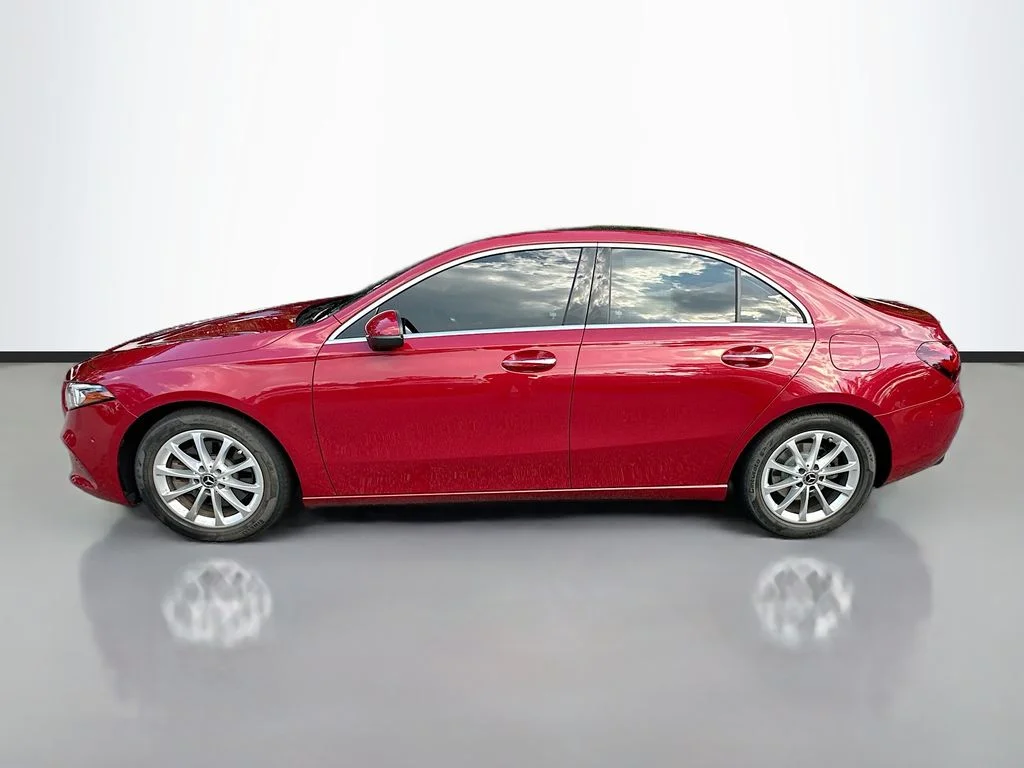 Used 2022 Red Mercedes-Benz A 220 image 7