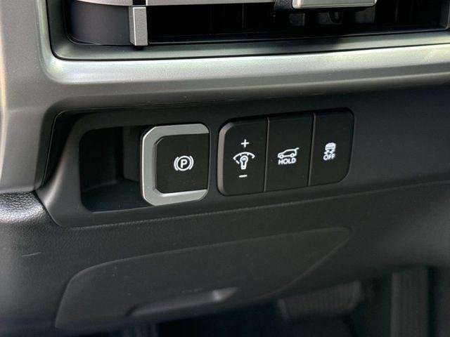 New 2026 White Hyundai SEL AWD image 27
