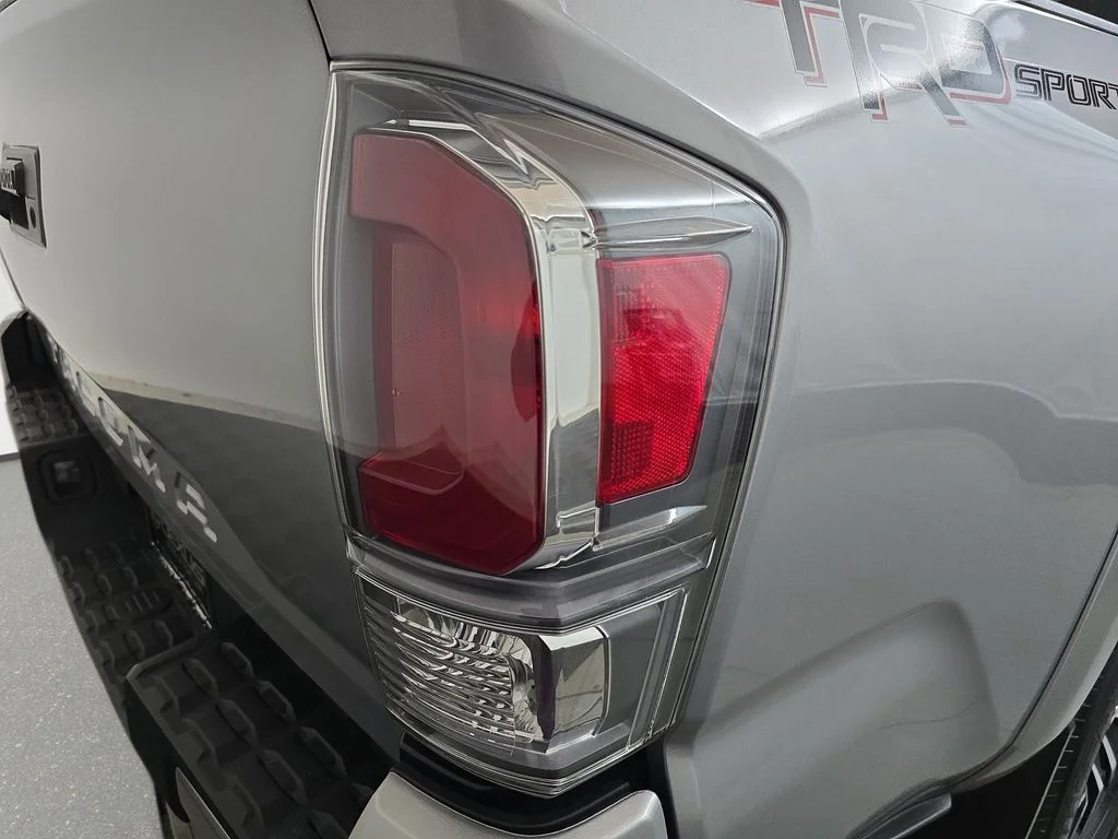 Used 2020 Silver Toyota SR5 image 16