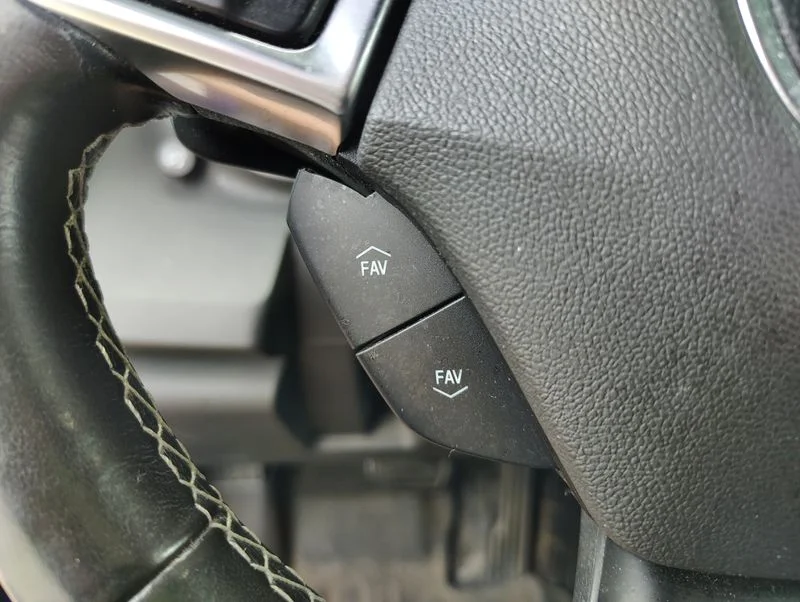 Used 2018 Blue Chevrolet 1LT image 11