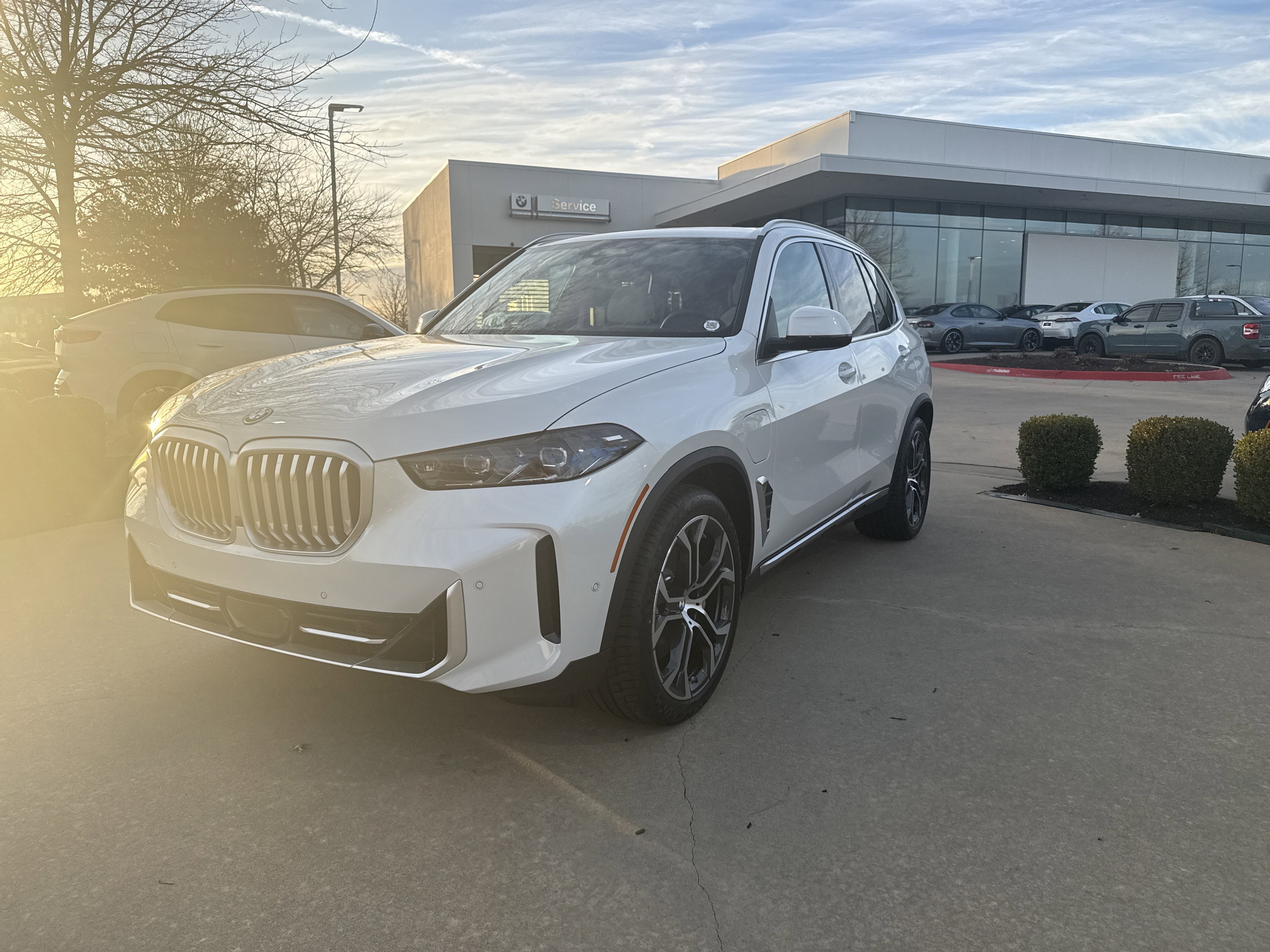 2026 BMW X5 xDrive50e's photo