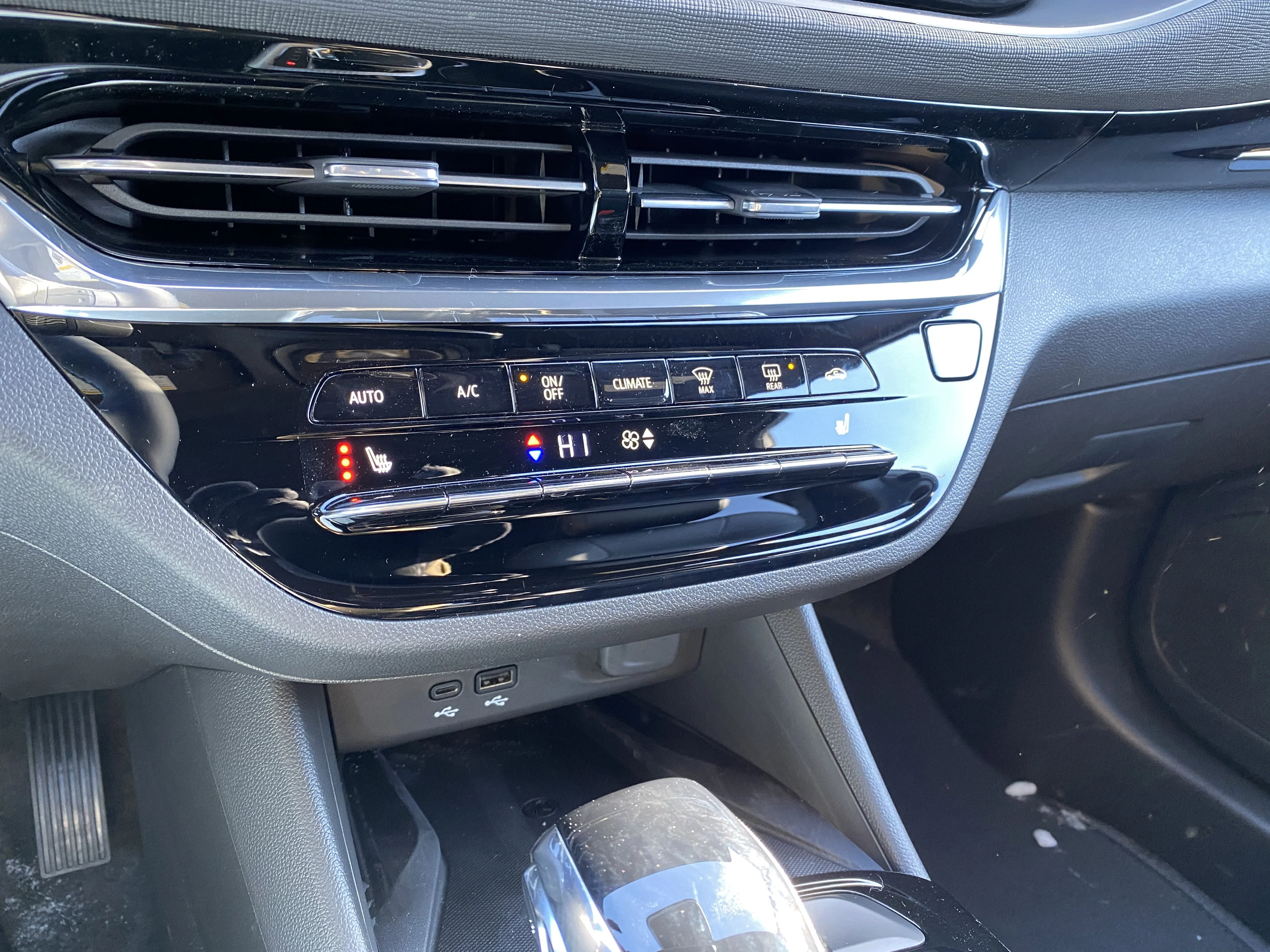 New 2026 MOONSTONE GREY METALLIC Buick Avenir image 21