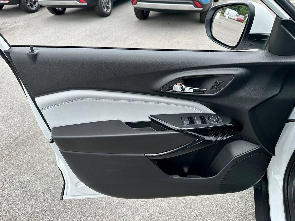 2026 Chevrolet Trax LT - Photo 11