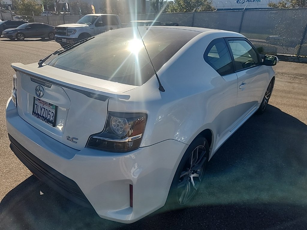 Used 2016 White Scion Base image 12
