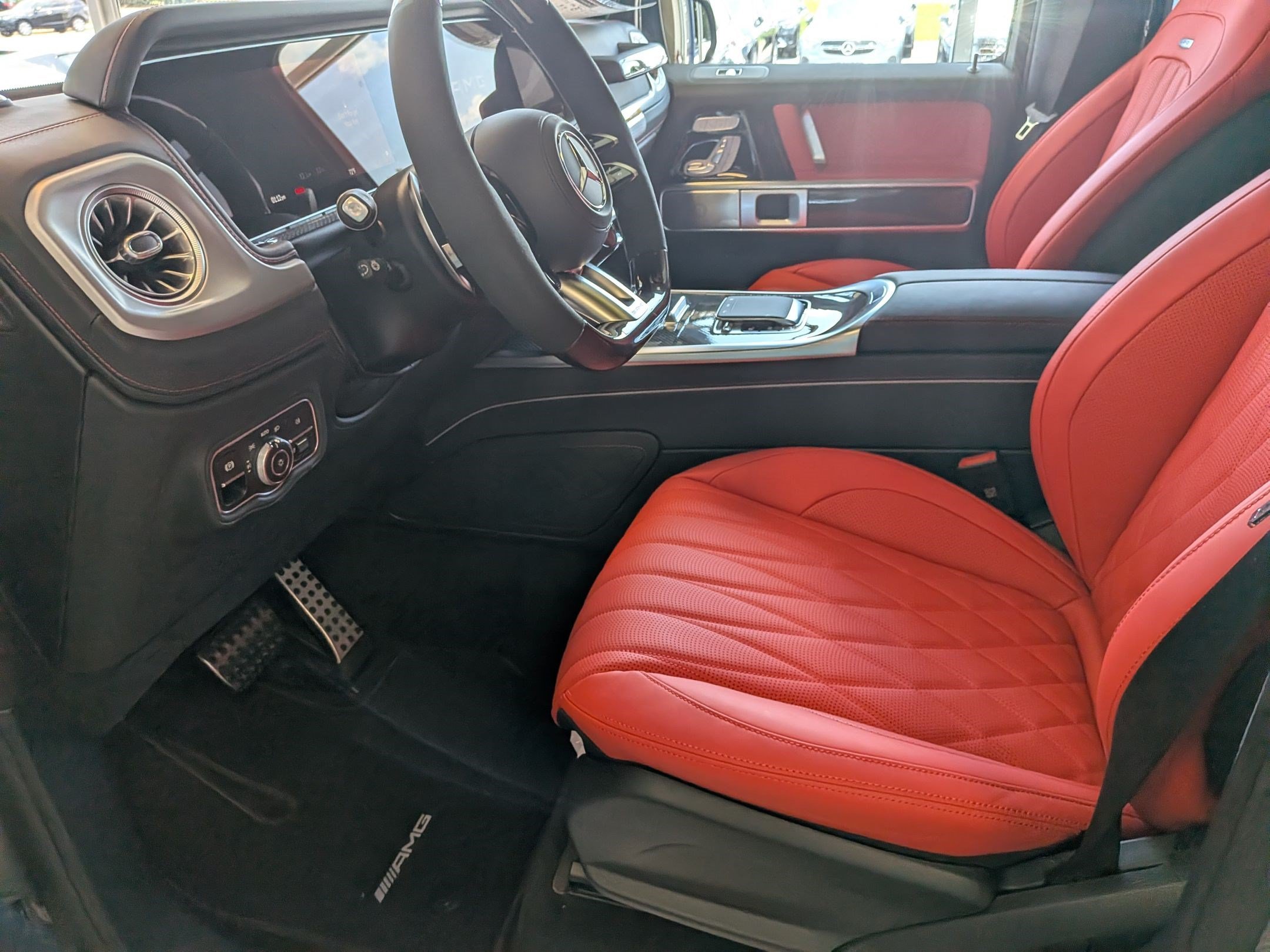 New 2027 MANUFAKTUR Arabian Grey Non- Metallic Mercedes-Benz AMG® G 63 SUV image 63