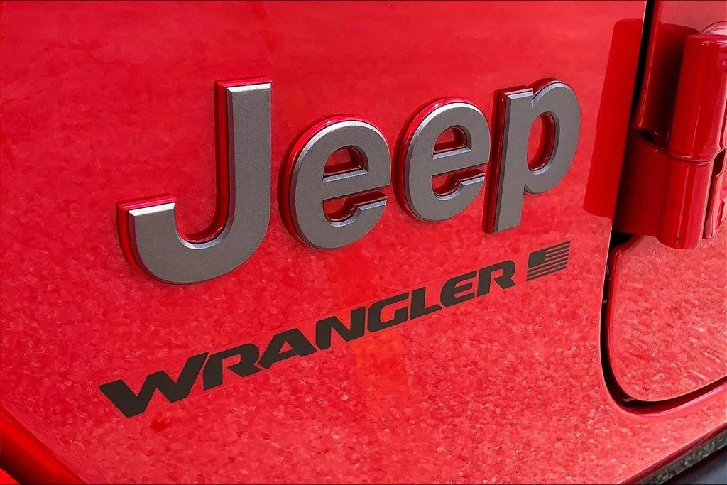 New 2026 Firecracker Red Clear-Coat Exterior Paint Jeep Rubicon X image 14