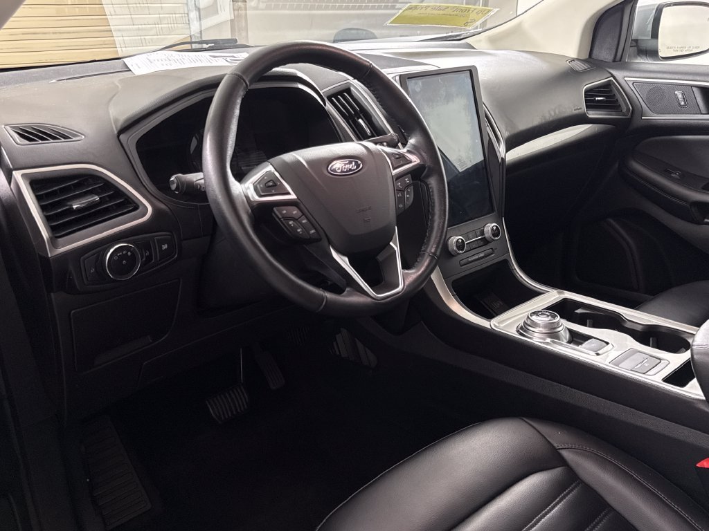 Used 2023 Silver Ford SEL image 14