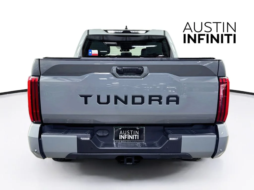 Used 2022  Toyota SR5 image 7