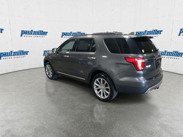 Used 2017 Gray Ford Limited image 8