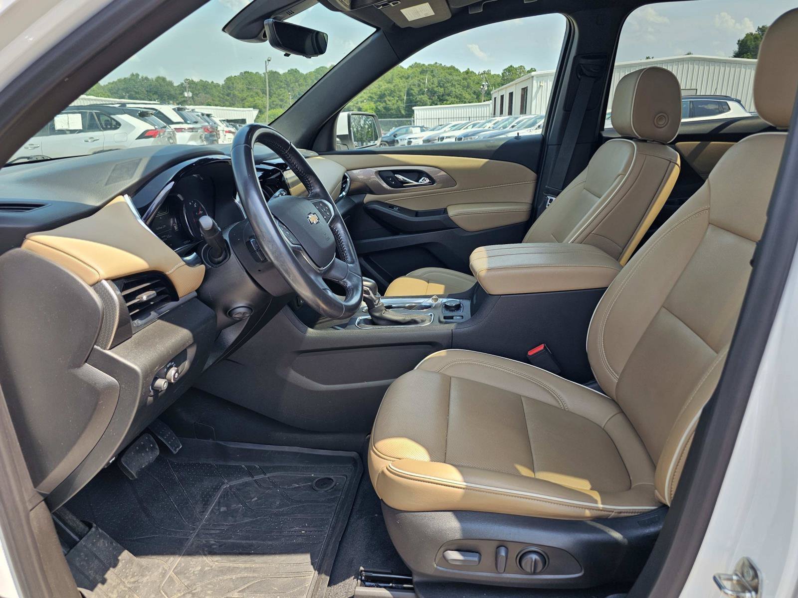 Used 2022 Summit White Chevrolet Premier image 17