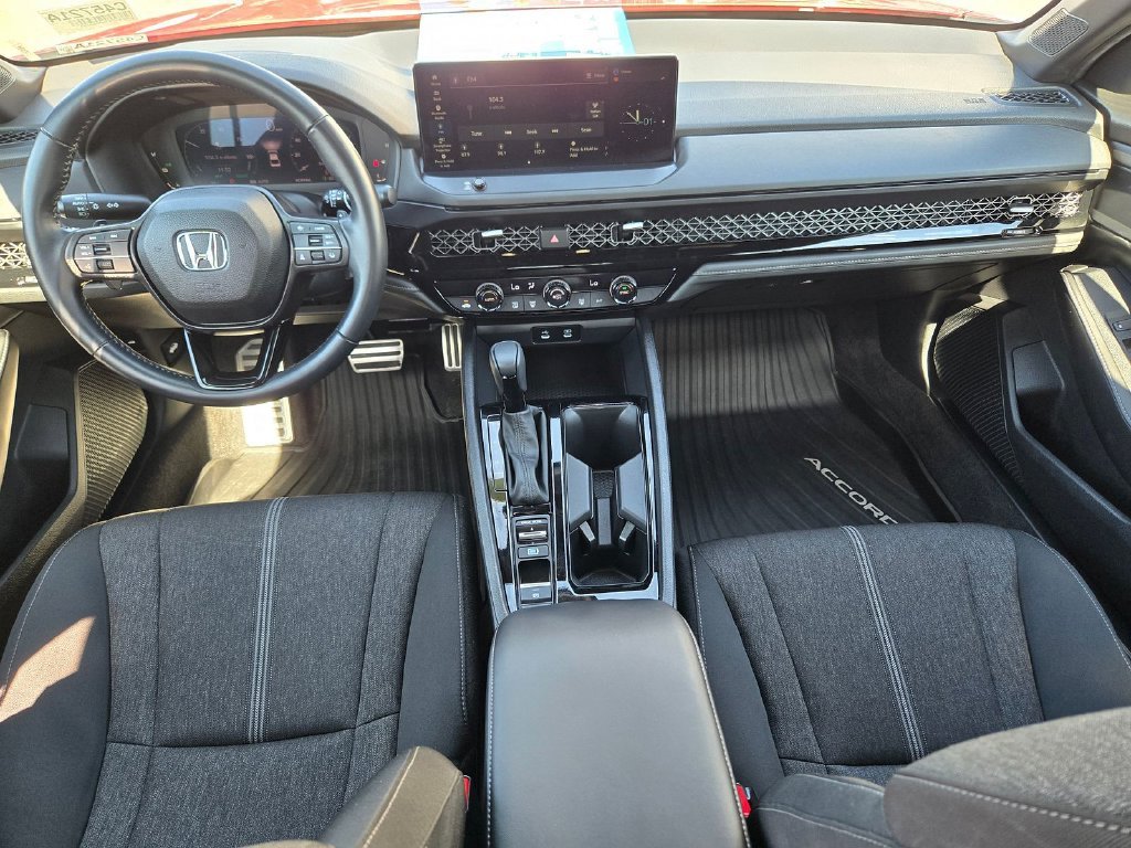 Used 2024  Honda Sport image 8