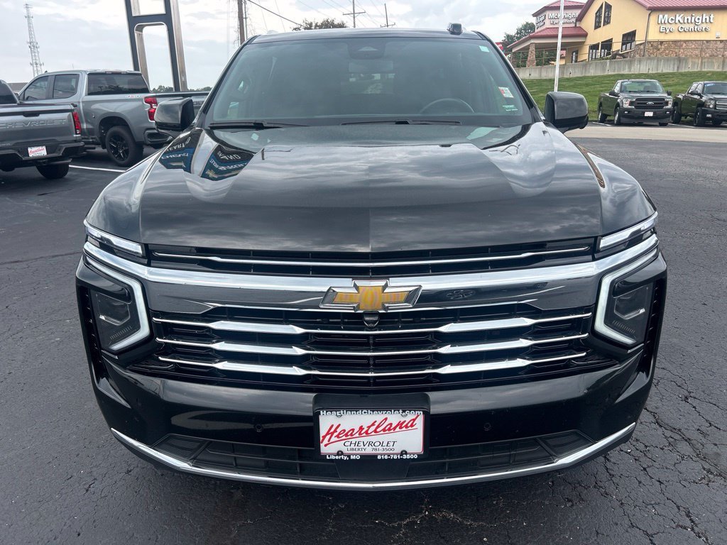 Used 2025 Chevrolet Suburban LT with VIN 1GNS6CRDXSR204633 for sale in Kansas City
