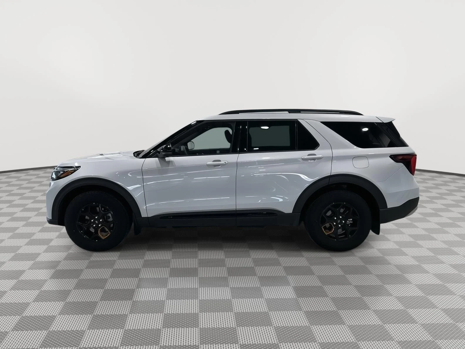 Used 2026 Space White Metallic Ford Tremor image 2