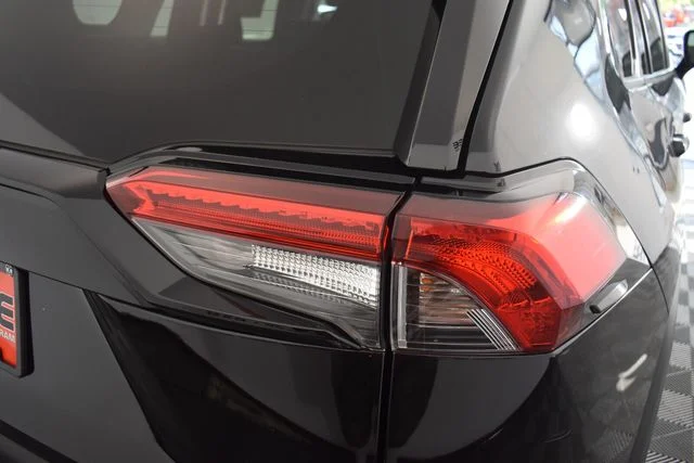 Used 2022 Black Toyota XLE image 2