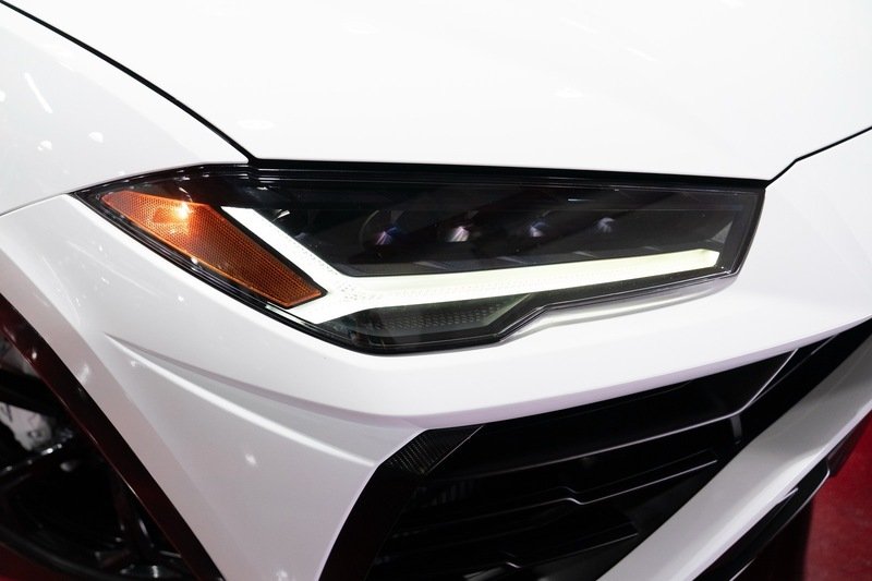 Used 2019  Lamborghini Base image 39