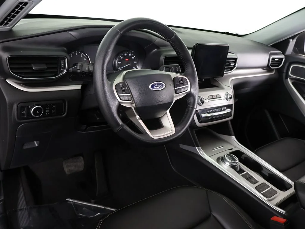 Used 2024 Blue Ford XLT image 21