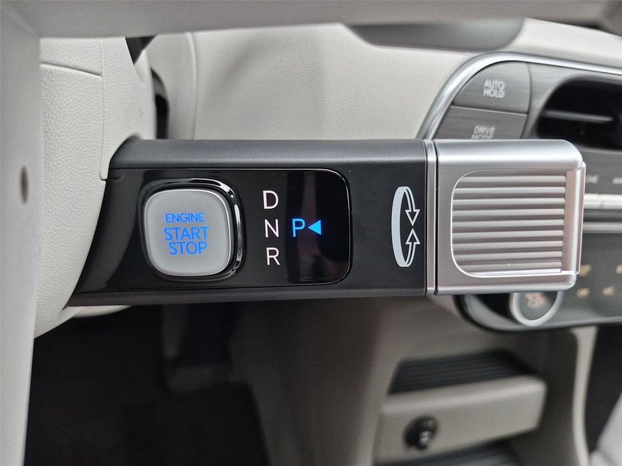New 2026 Creamy White Pearl Hyundai Blue SEL 8P image 27