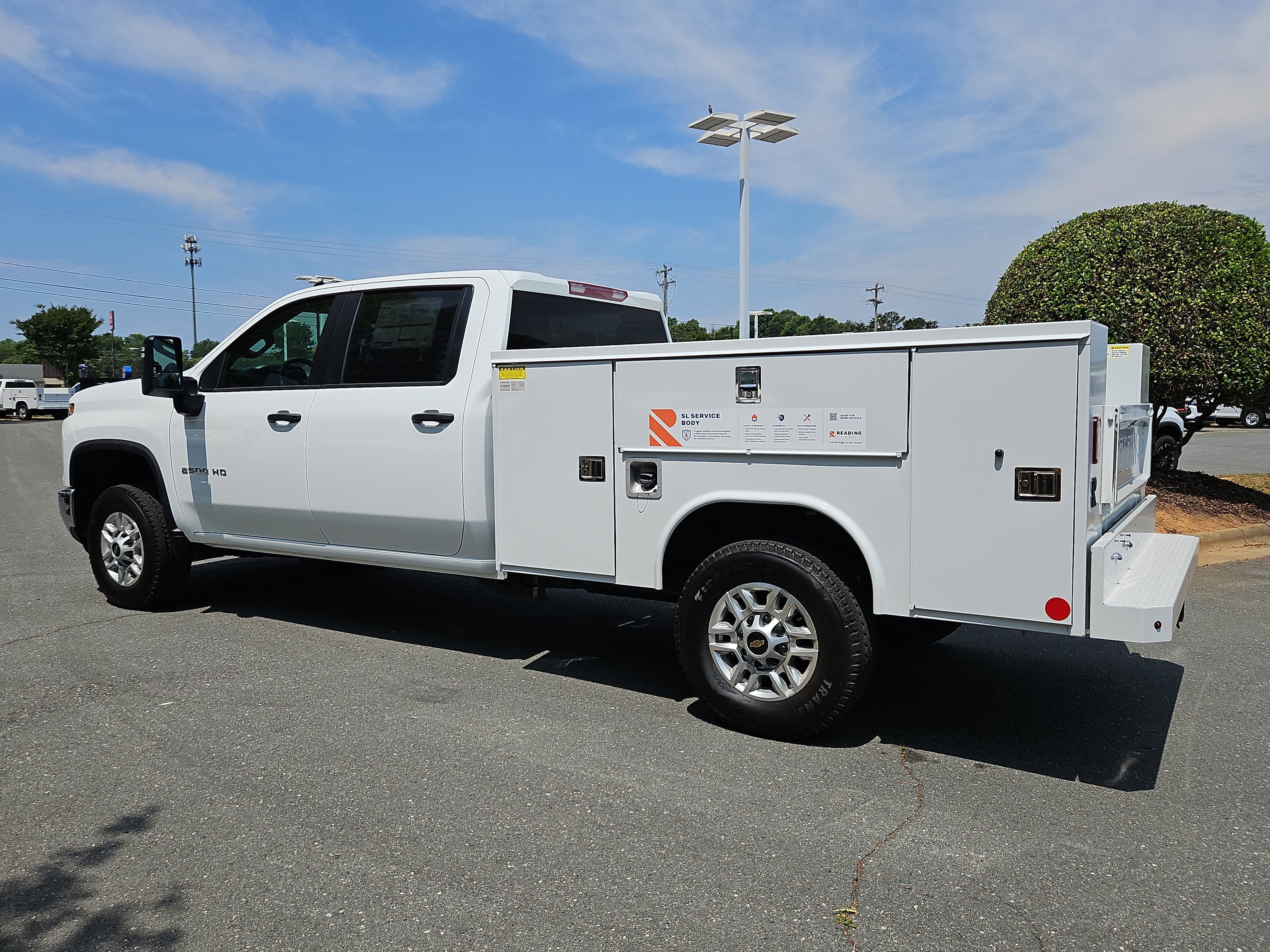 New 2026 Summit White Chevrolet WT image 3